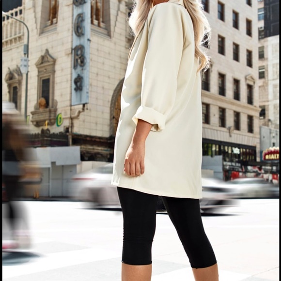 PrettyLittleThing Oversized Blazer - Picture 3 of 7